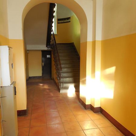 Elizabeth'S Yh Rooms Riga Bagian luar foto