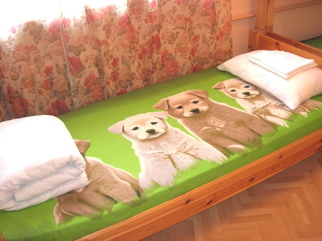Elizabeth'S Yh Rooms Riga Ruang foto