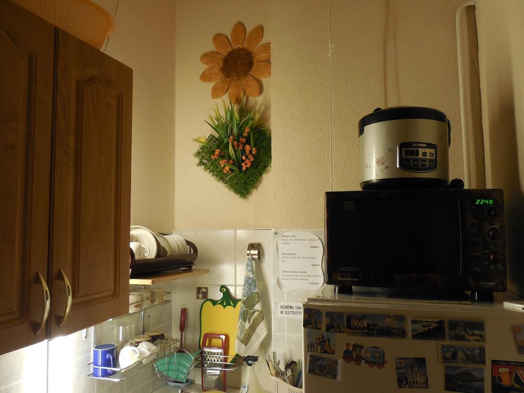 Elizabeth'S Yh Rooms Riga Bagian luar foto