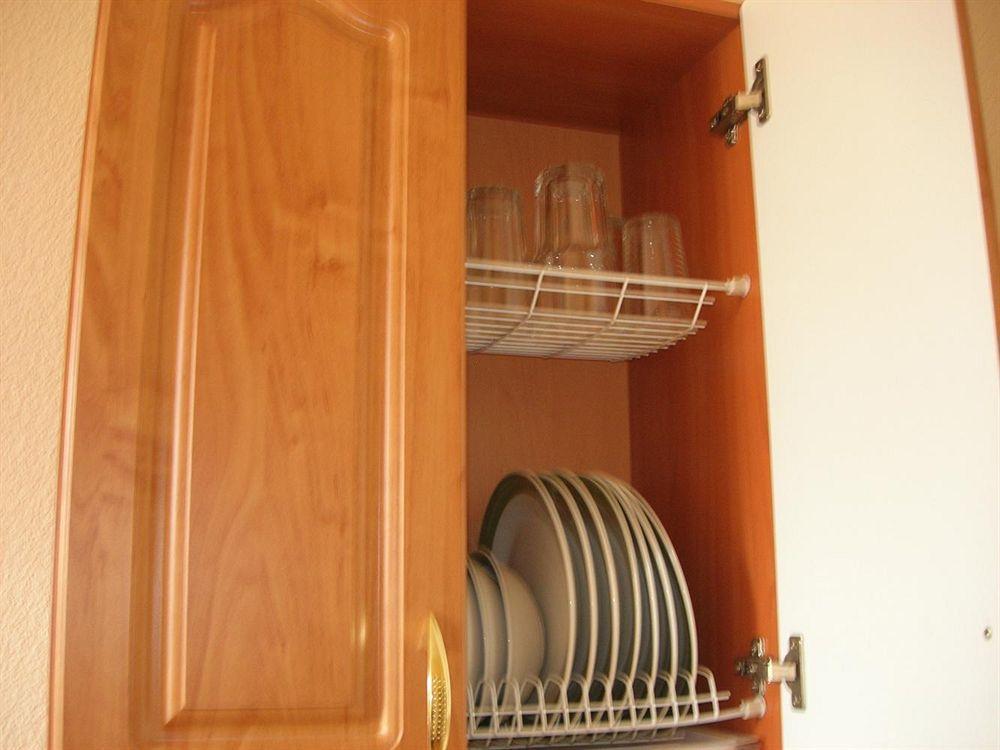 Elizabeth'S Yh Rooms Riga Bagian luar foto