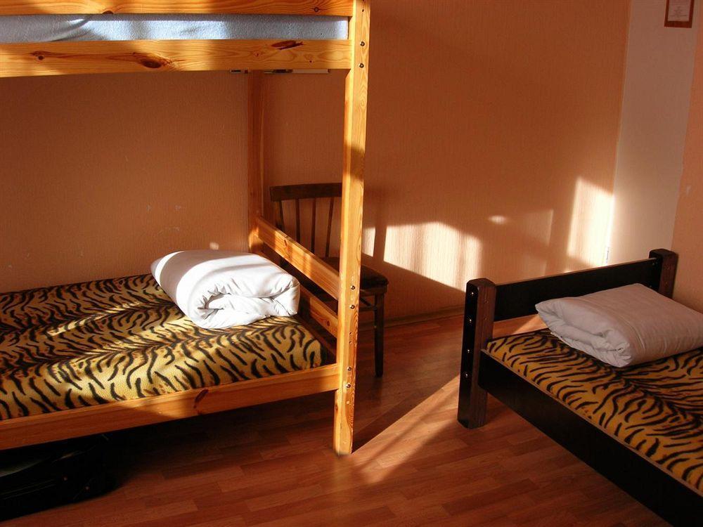 Elizabeth'S Yh Rooms Riga Bagian luar foto