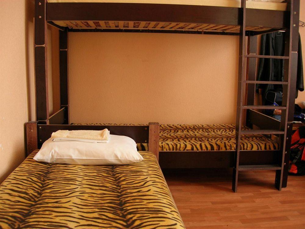 Elizabeth'S Yh Rooms Riga Bagian luar foto
